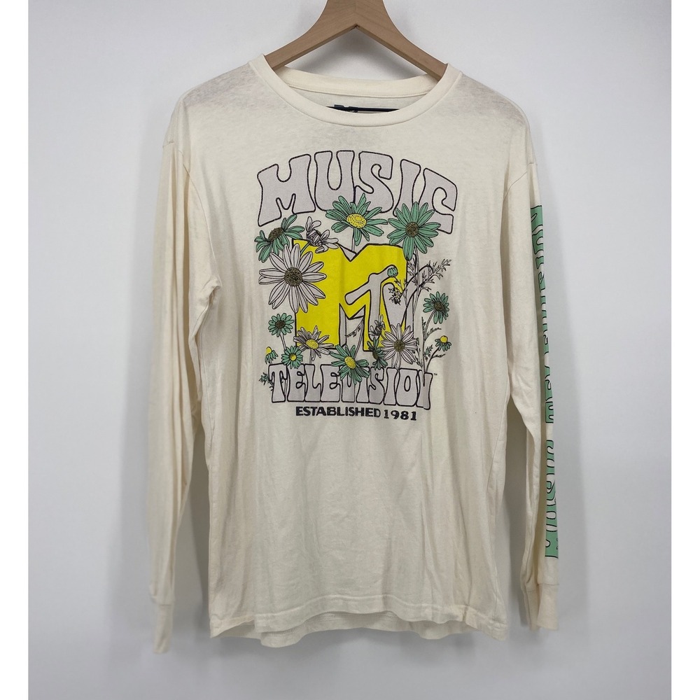 MTV Long Sleeve T-Shirt Medium Cream Excellent Floral Daisy Graphic Tee